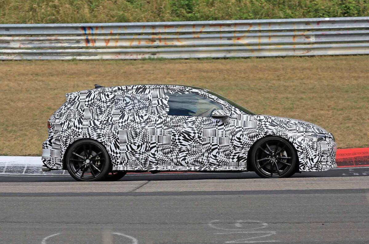 VW Golf GTI spy shot