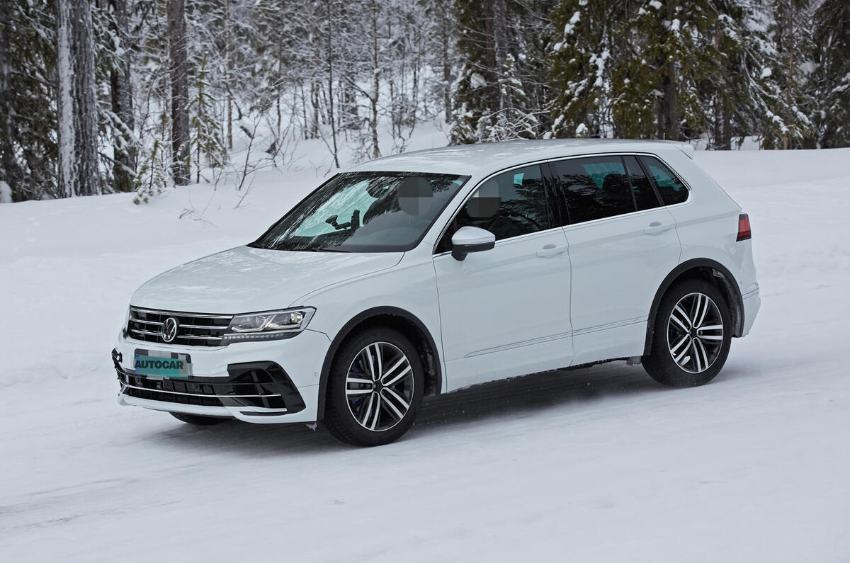 2020 Volkswagen Tiguan R prototype 2020 Volkswagen Tiguan R prototype