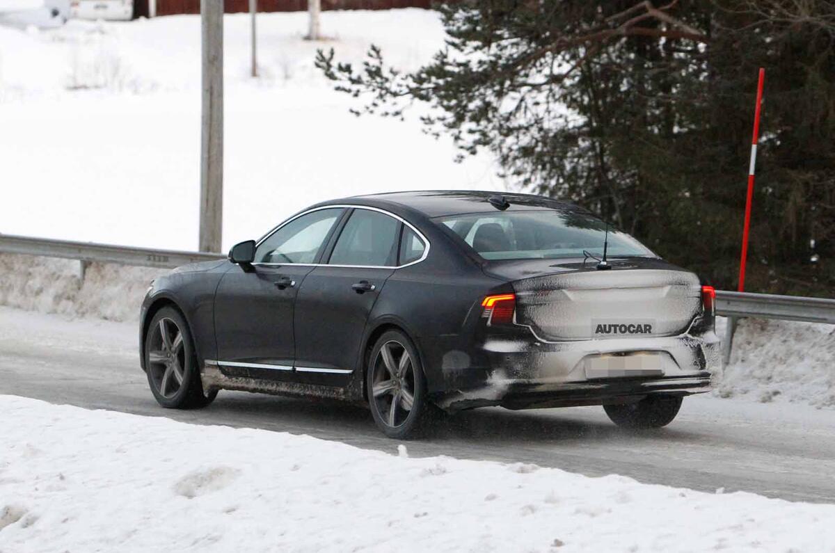 Volvo S90 facelift spyshots side rear