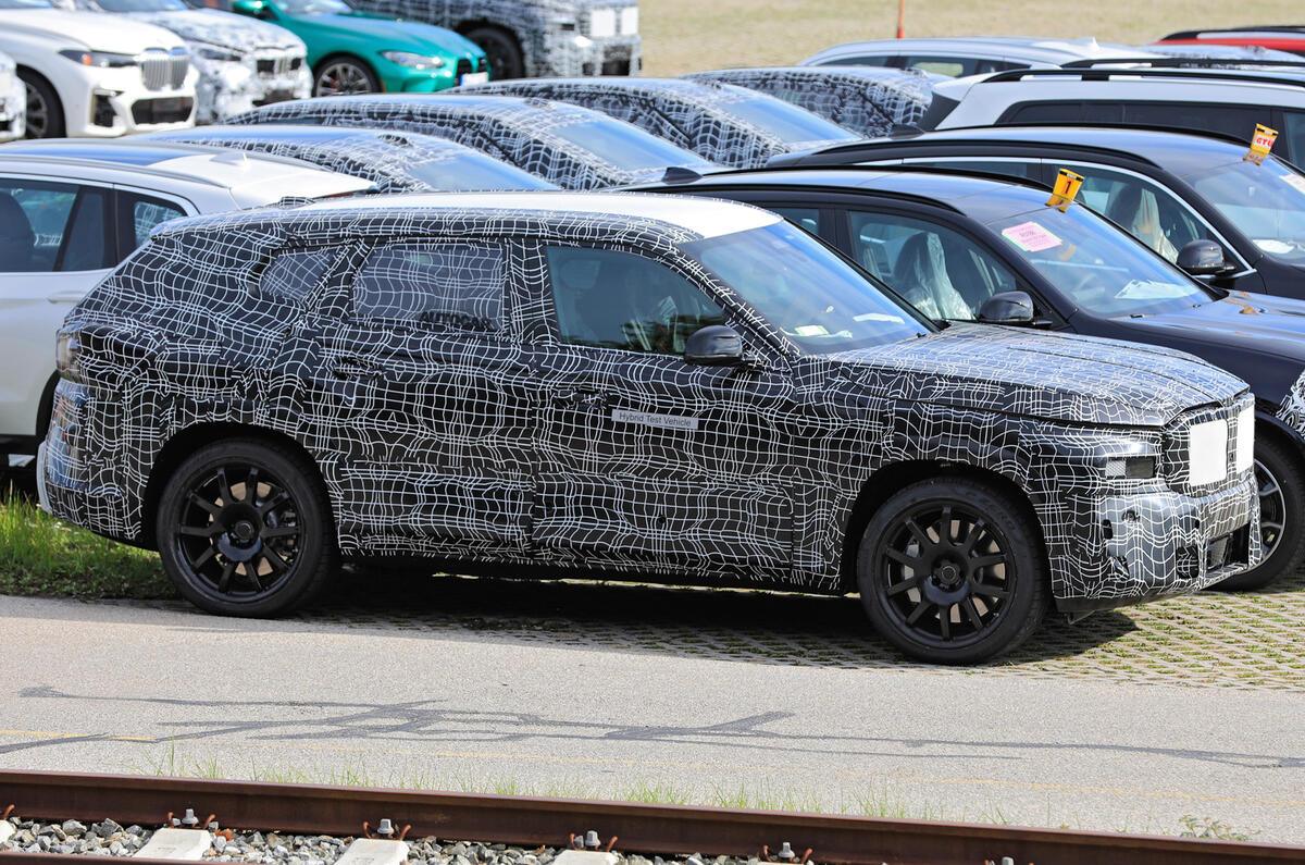 2020 BMW X8 prototype 2020 BMW X8 prototype