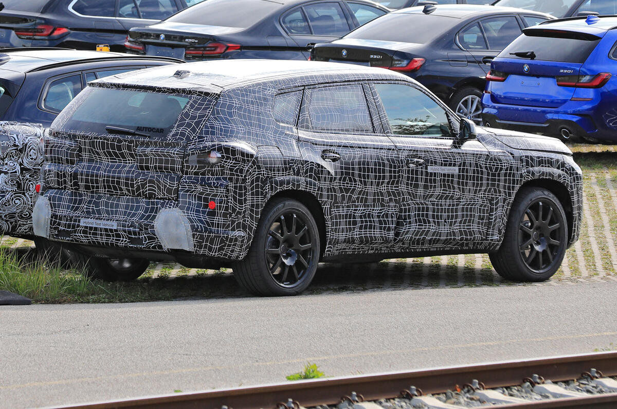 2020 BMW X8 prototype 2020 BMW X8 prototype