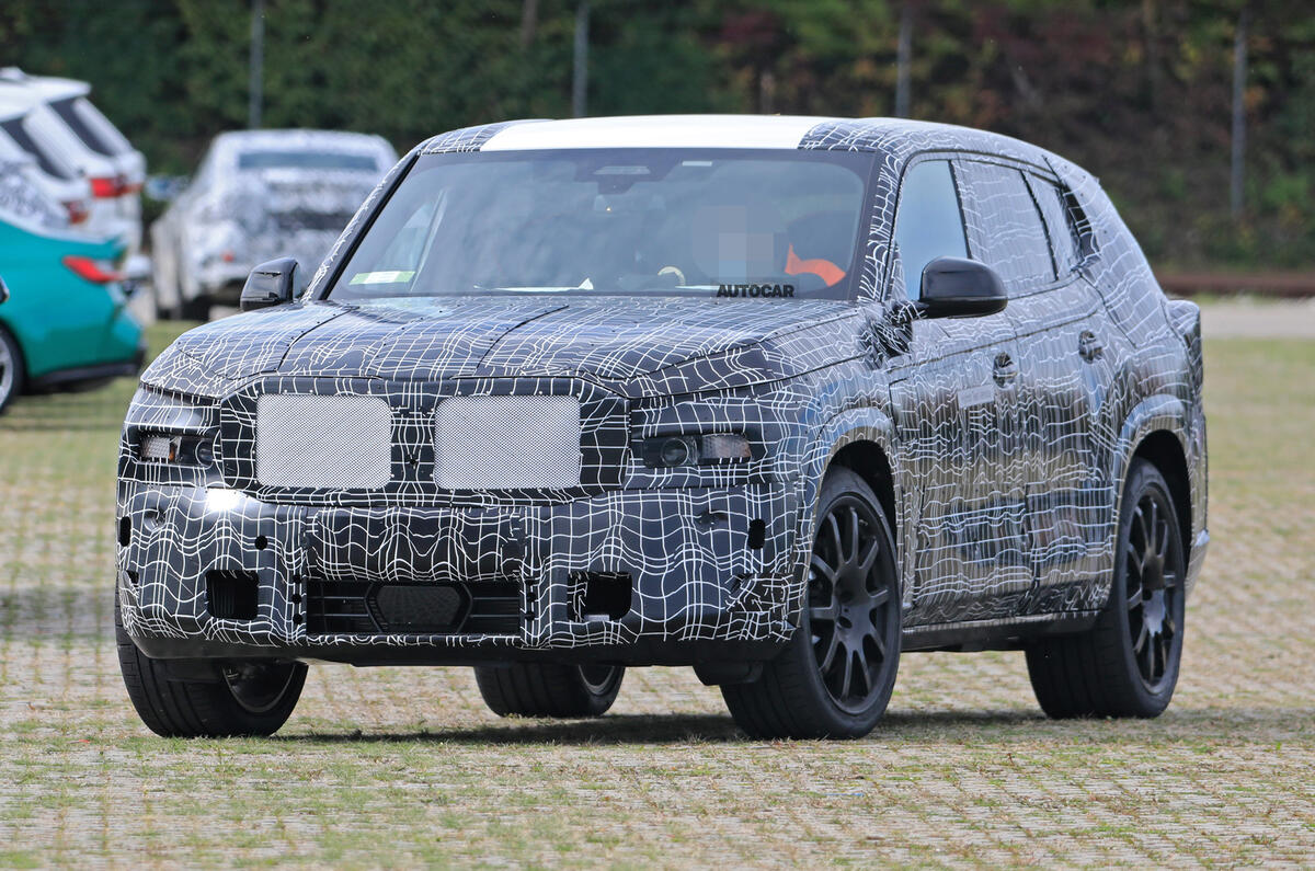 2020 BMW X8 prototype 2020 BMW X8 prototype