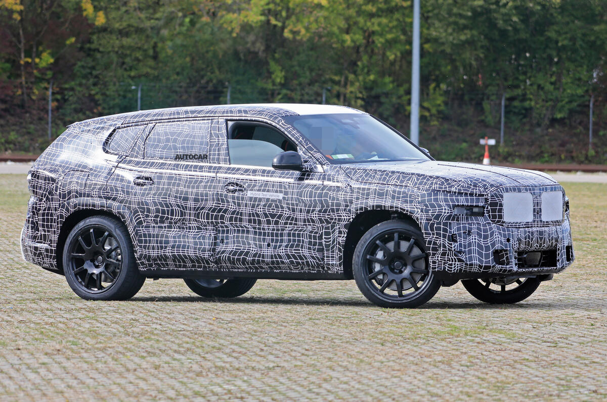 2020 BMW X8 prototype 2020 BMW X8 prototype
