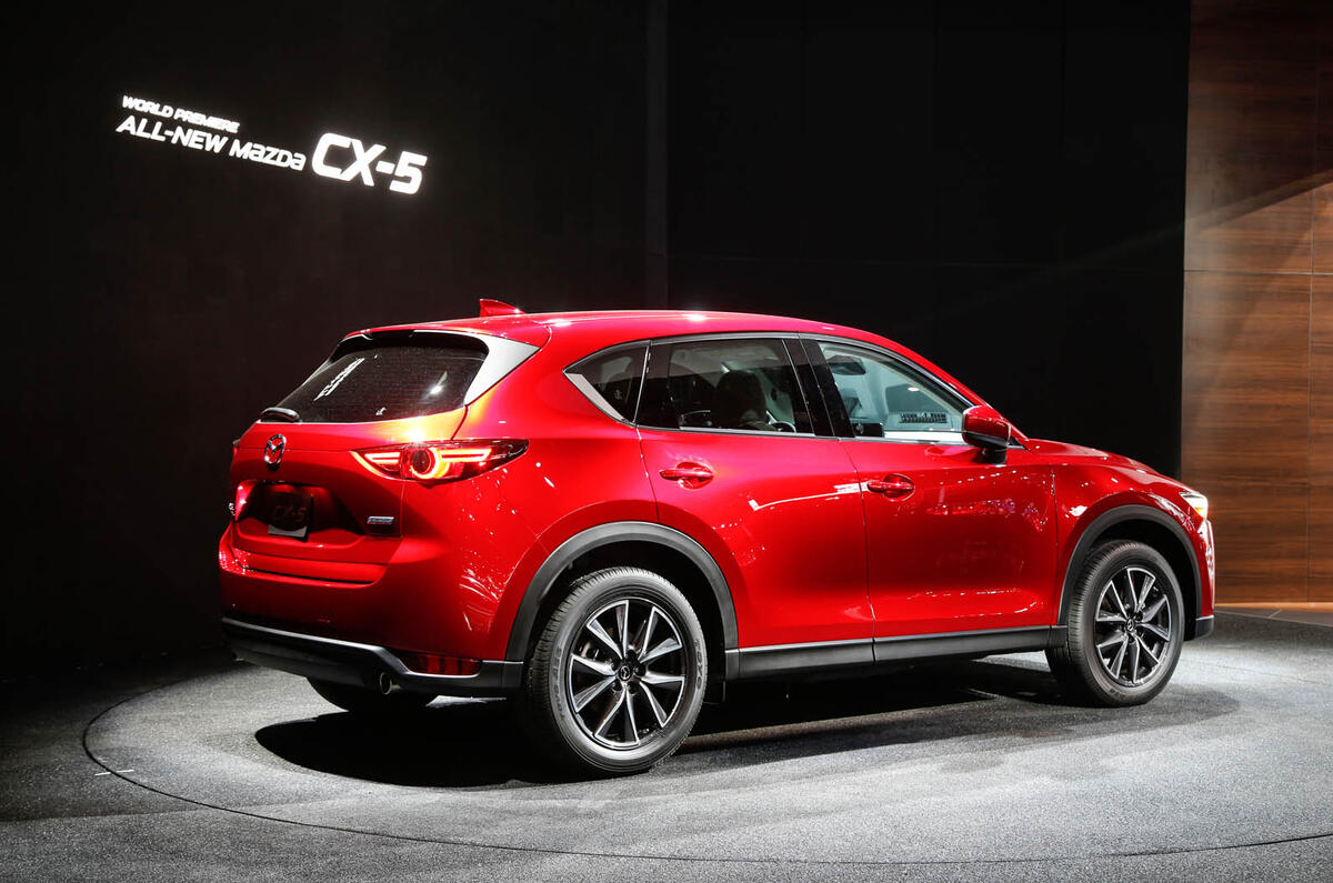 2017 Mazda CX-5 revealed at LA motor show
