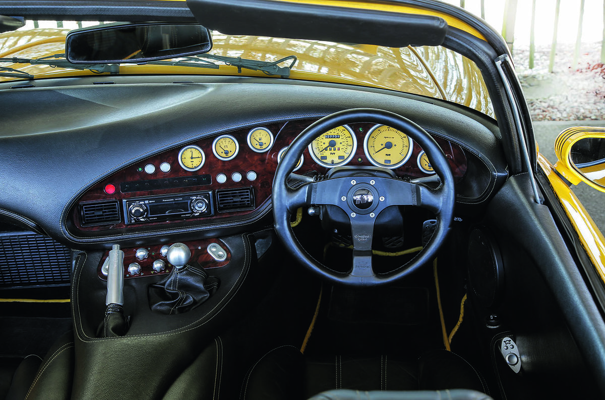 TVR Griffith interior