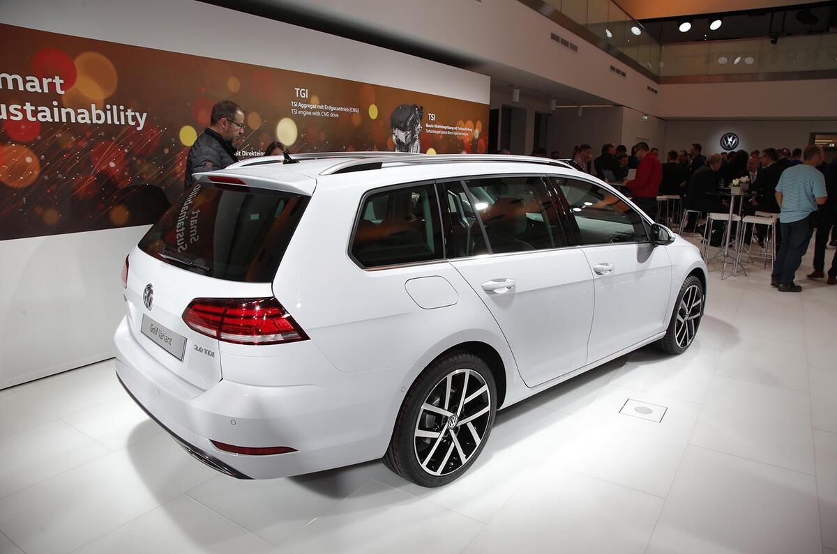 2017 Volkswagen Golf facelift revealed