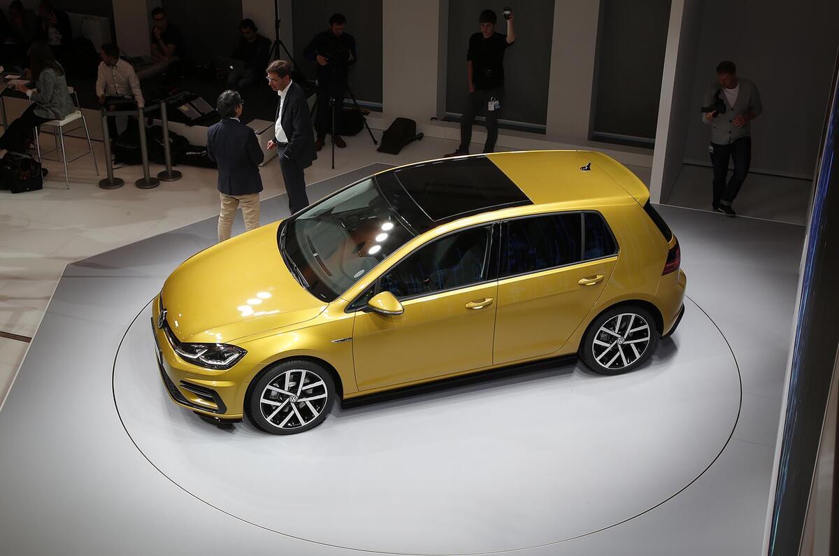 2017 Volkswagen Golf facelift revealed