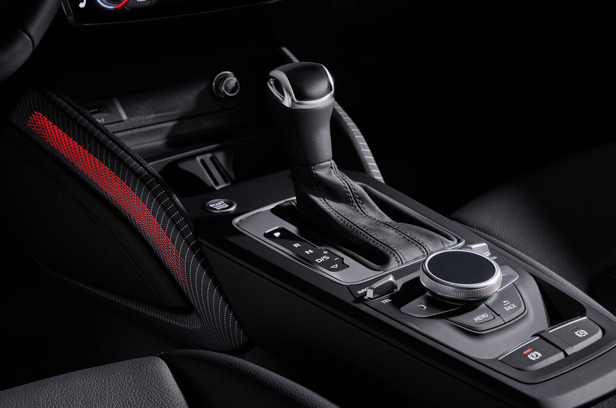 2020 Audi Q2 facelift - gearstick 2020 Audi Q2 facelift - gearstick
