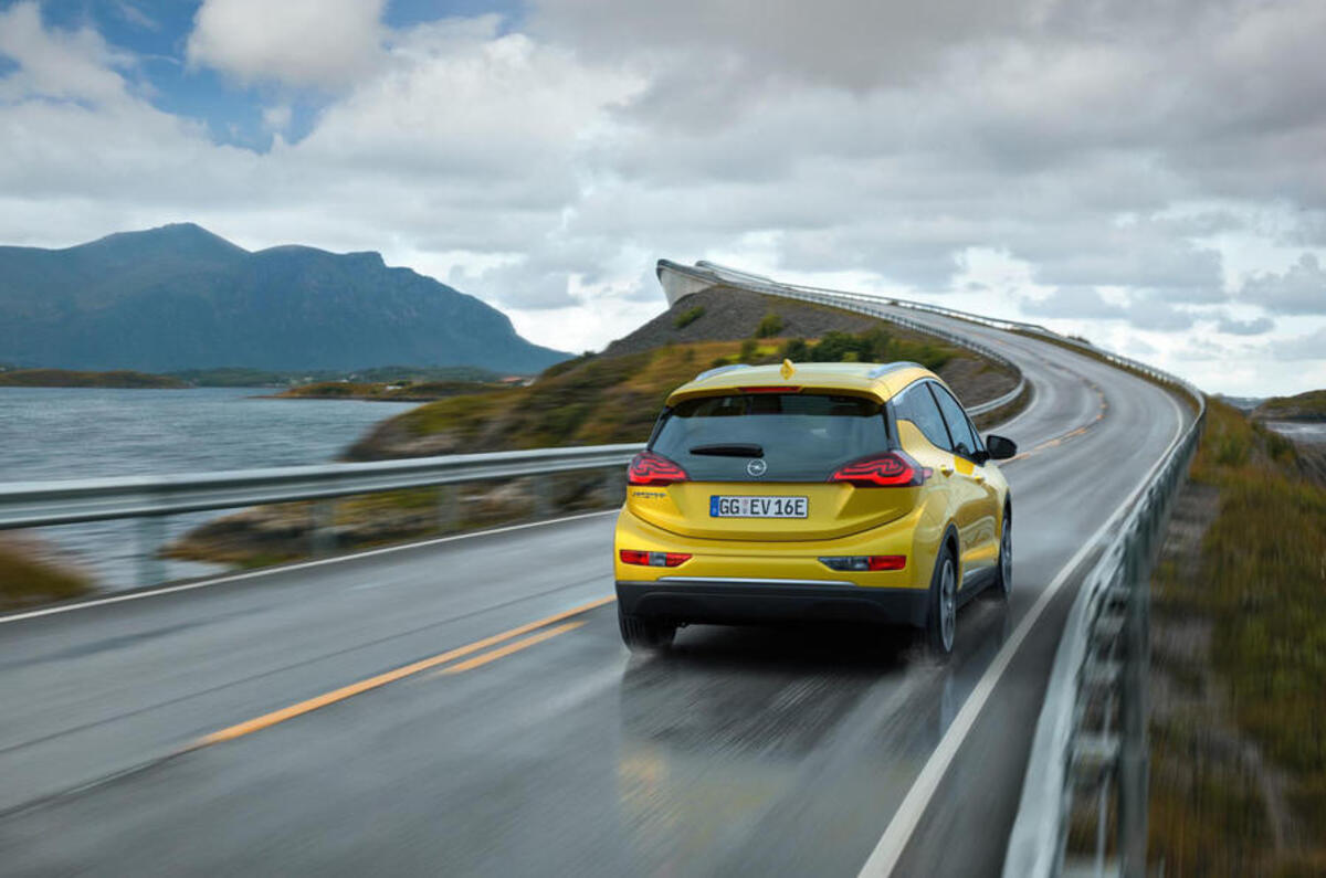 Opel Ampera-e breaks cover at Paris motor show