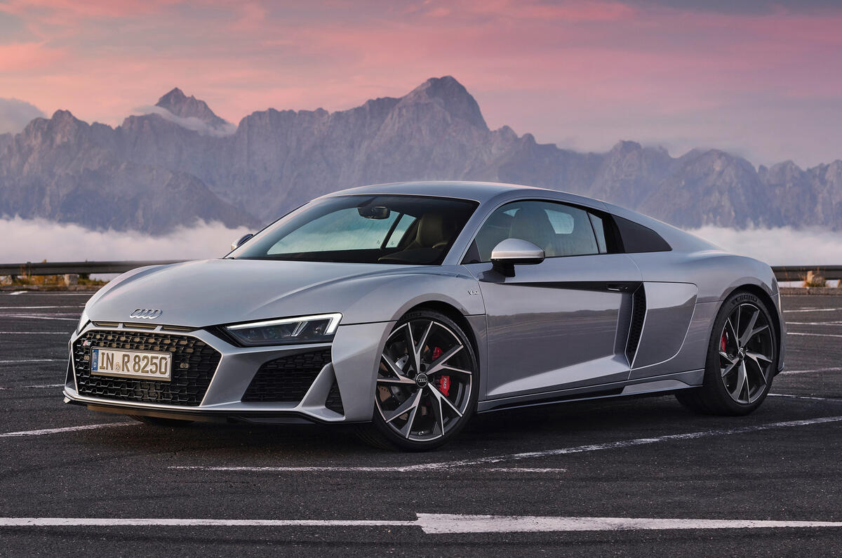 Audi R8 V10 RWD Coupe 2