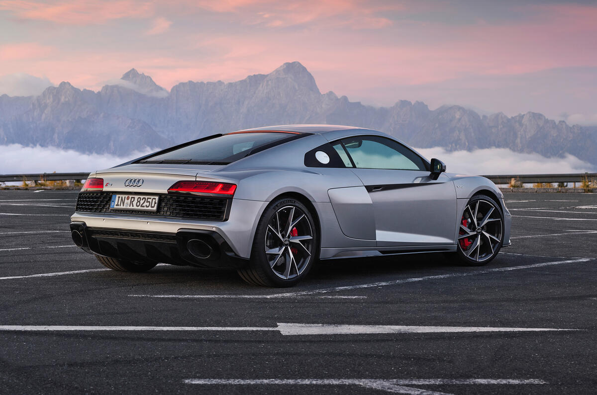 Audi R8 V10 RWD Coupe