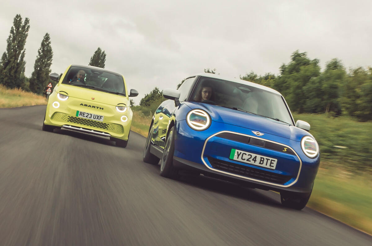 Abarth 500e front tracking with Mini Cooper S E