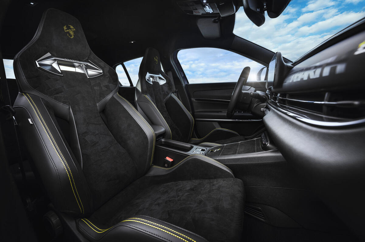 Abarth 600e green seats