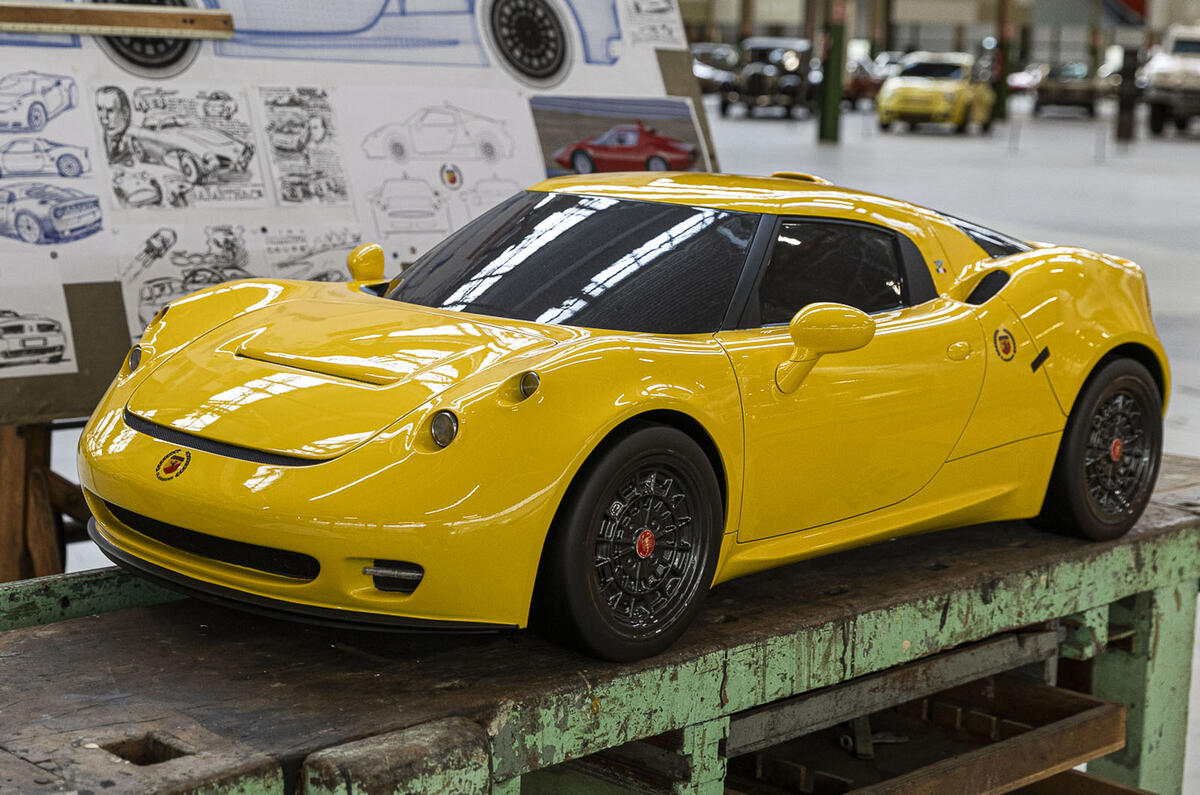 Abarth Classice 1300 OT scale model front