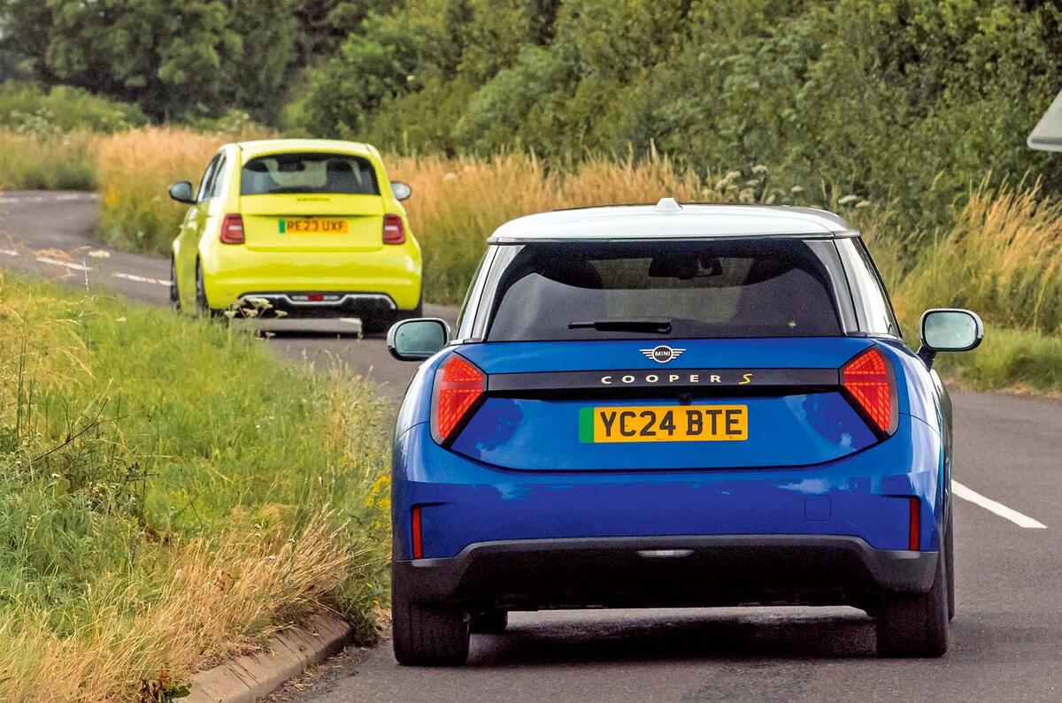 Abarth 500e vs mini cooper serear Abarth 500e vs mini cooper serear
