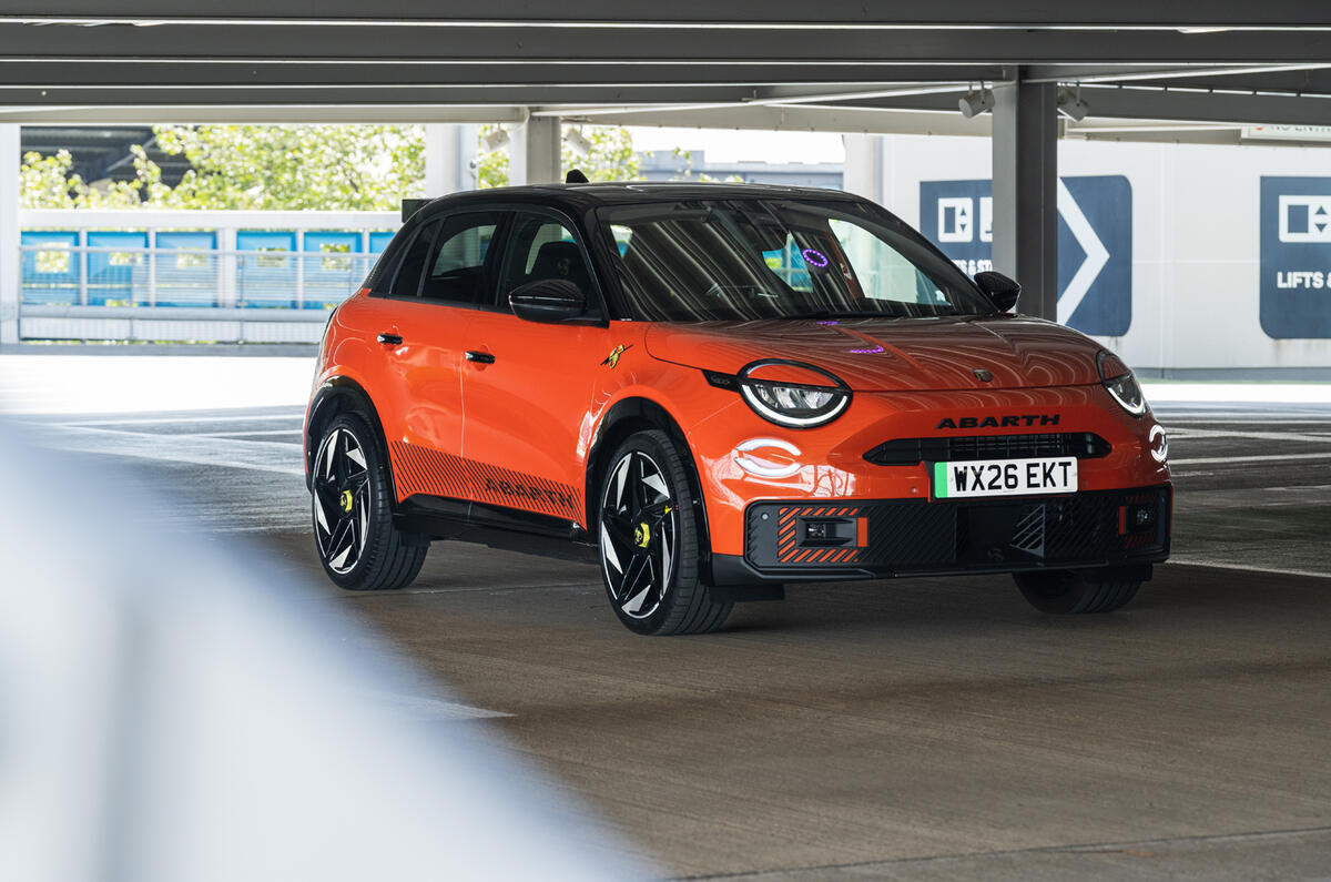Abarth 600e Competizione