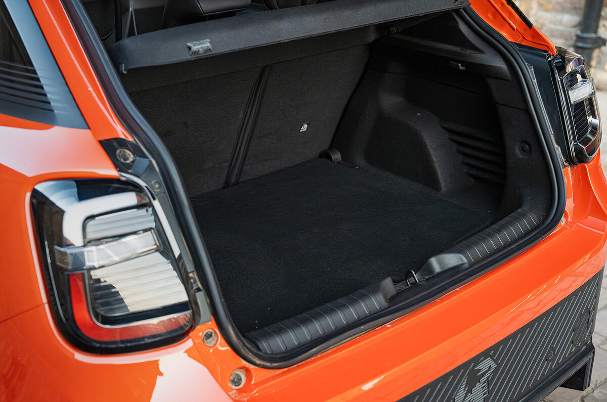 Abarth 600e Competizione