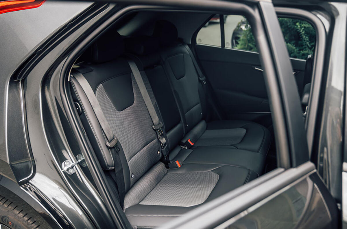 AC   NiroEV rearseats