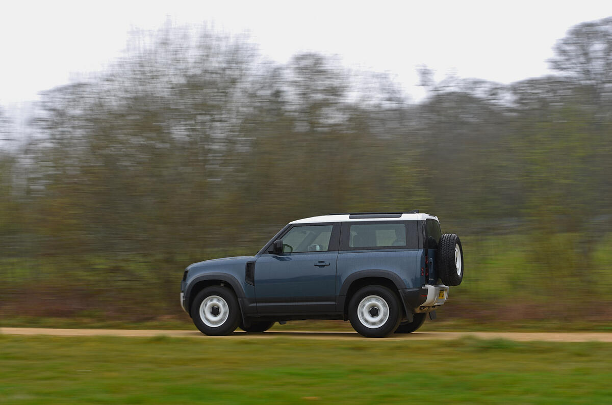 AC Awards LR Defender 90   WW 22   20220329 0159