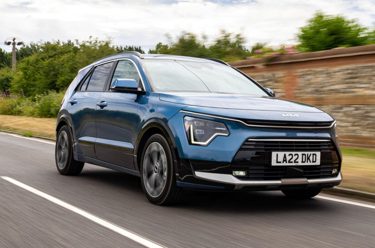 1 kia sportage phev 2022 uk review lead