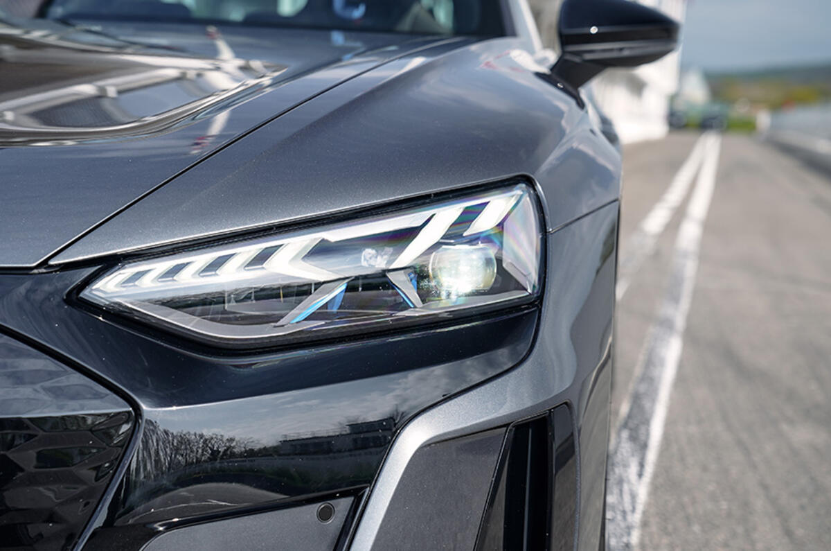 No Matrix LED headlights needed today; all’s clear for the Audi RS e-tron GT No Matrix LED headlights needed today; all’s clear for the Audi RS e-tron GT