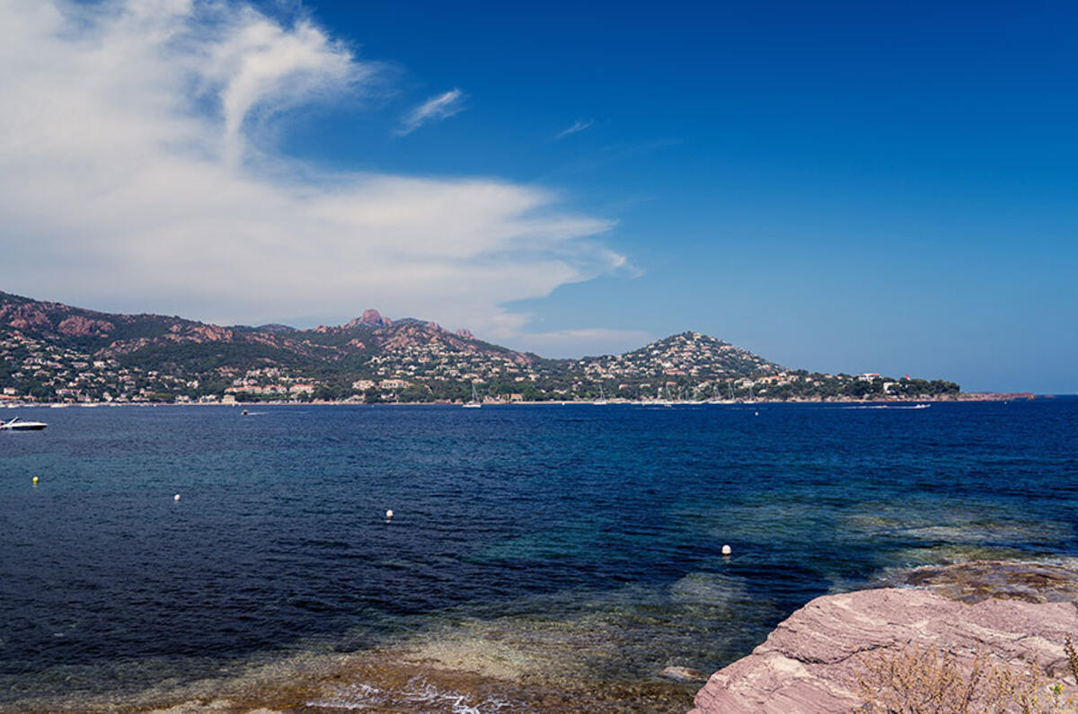The Mediterranean coastal roads of the Corniche d'Or were a fitting end for the 2019 Continental Black Chili Driving Experience