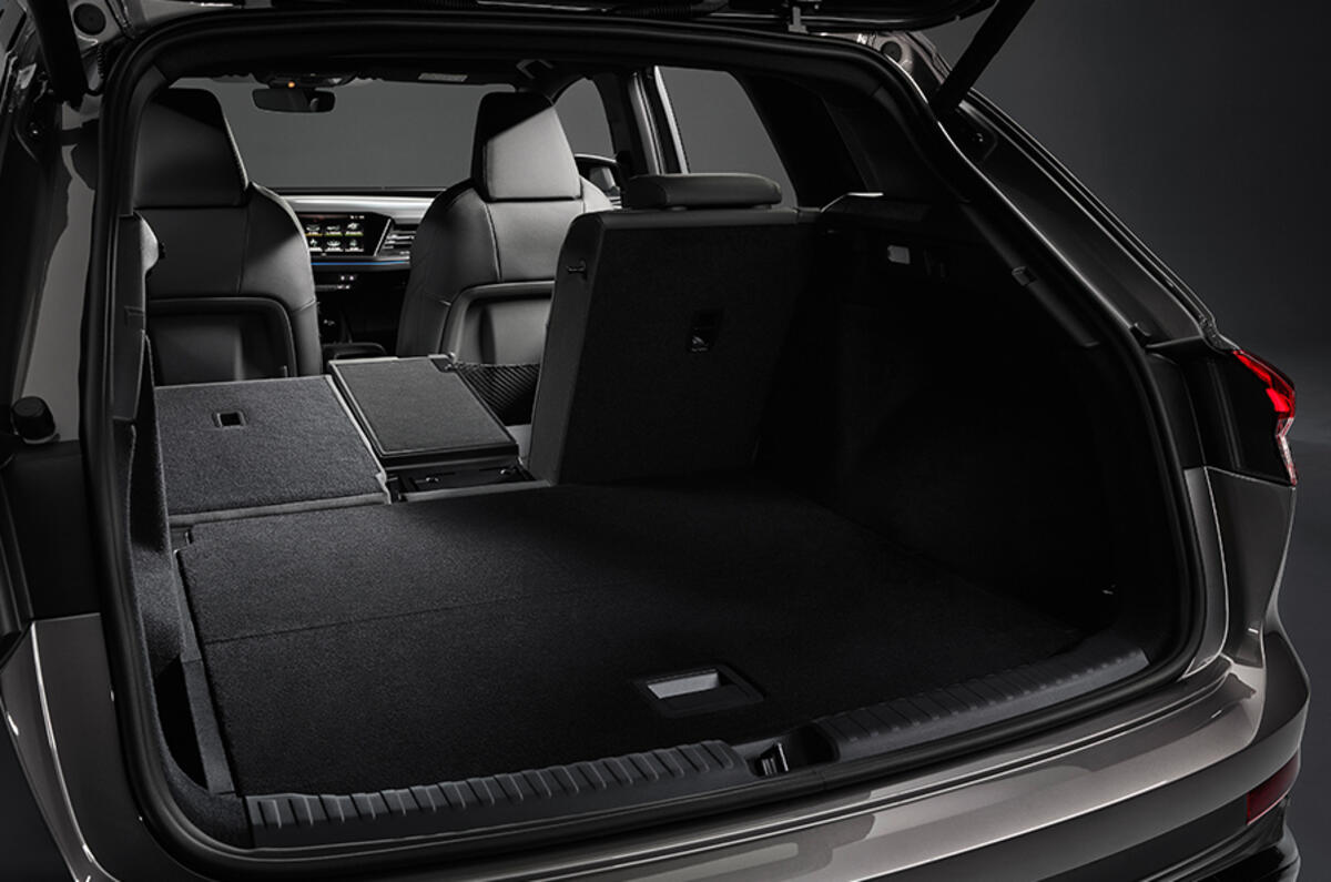 Clever packaging means the Audi Q4 e-tron offers from 520 to 1,490 litres of luggage space Clever packaging means the Audi Q4 e-tron offers from 520 to 1,490 litres of luggage space