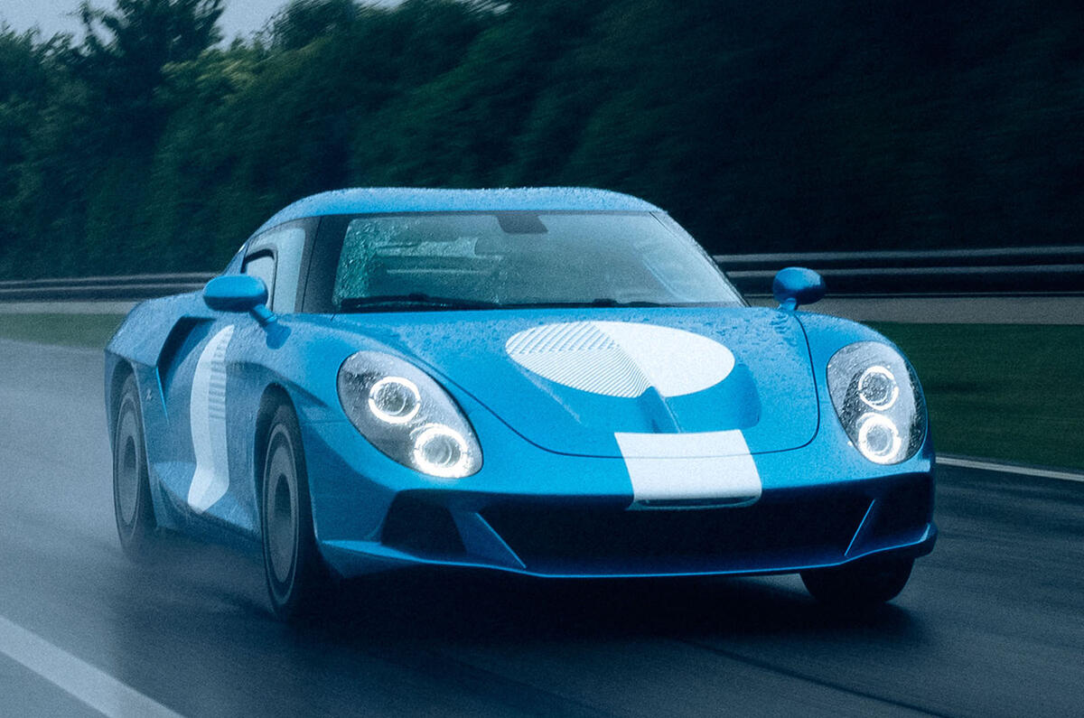 AGTZ Twin Tail front right three quarter tracking