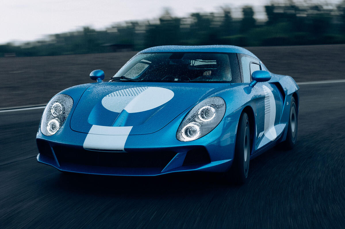 AGTZ Twin Tail front three quarter tracking