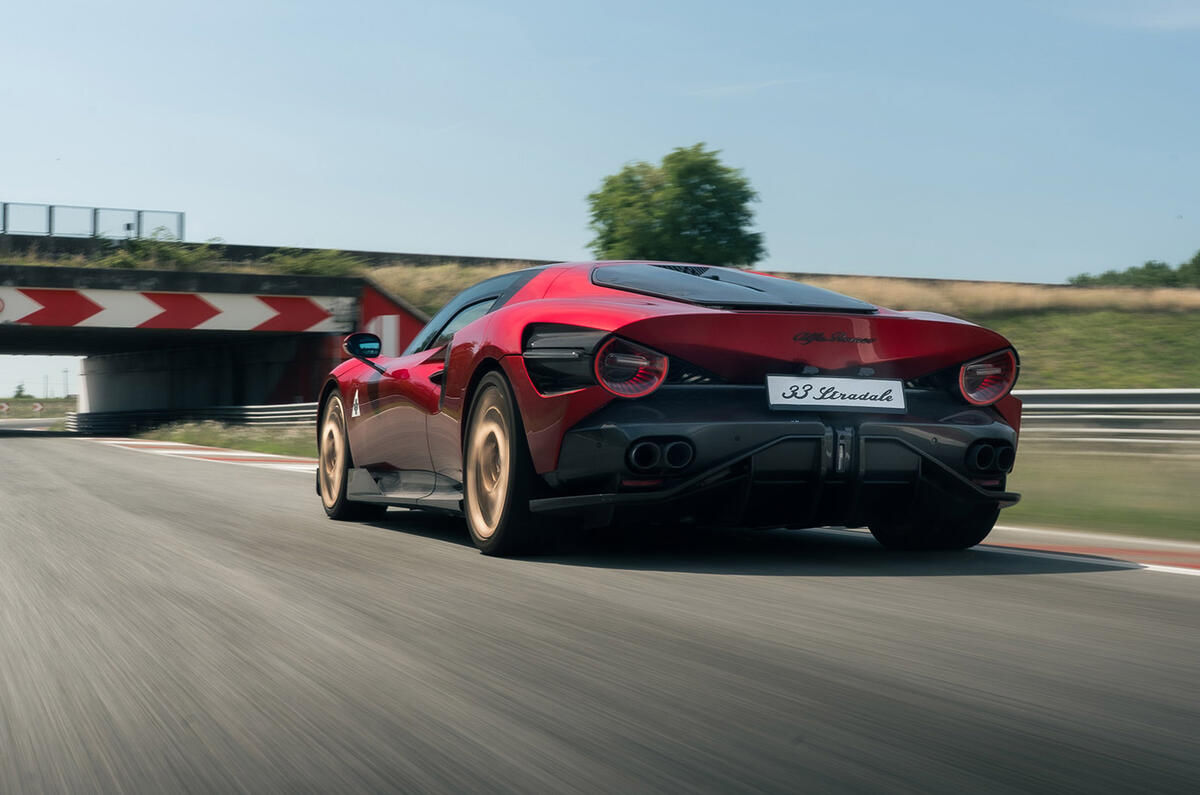 Alfa Romeo 33 Stradale review 2026 003