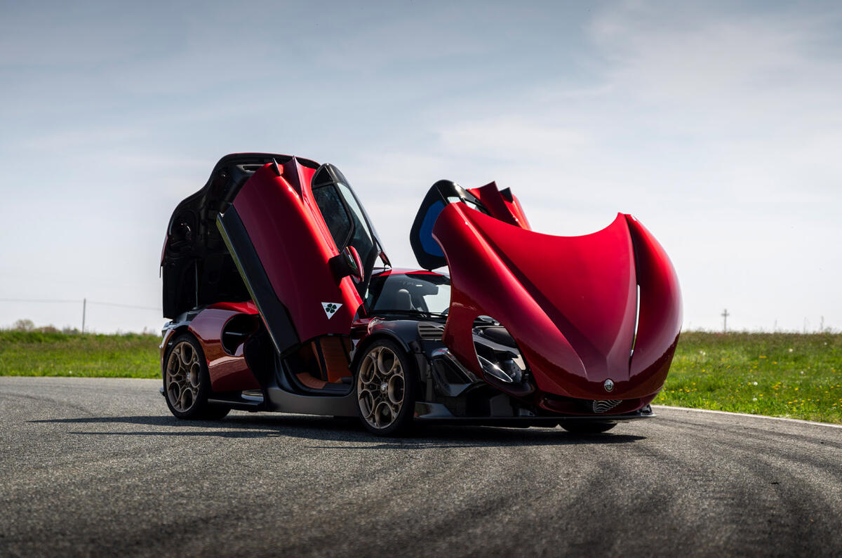 Alfa Romeo 33 Stradale review 2026 004