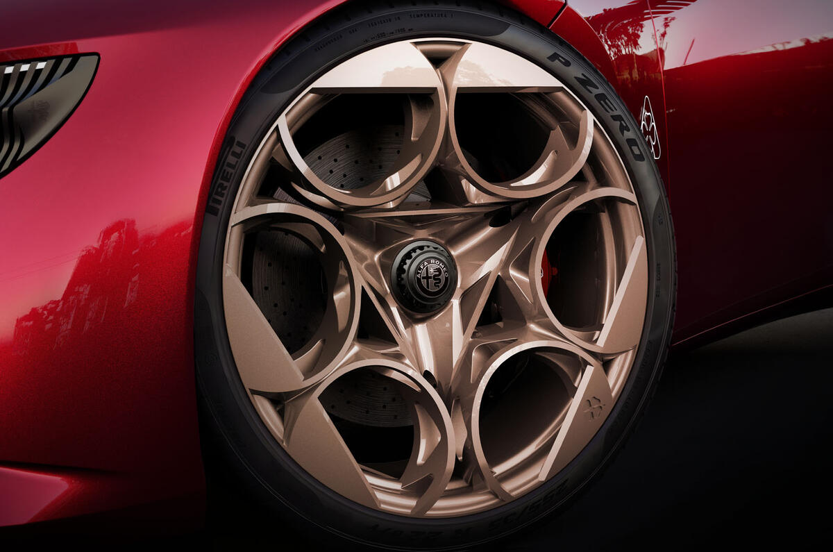 Alfa Romeo Cuorerosso 7