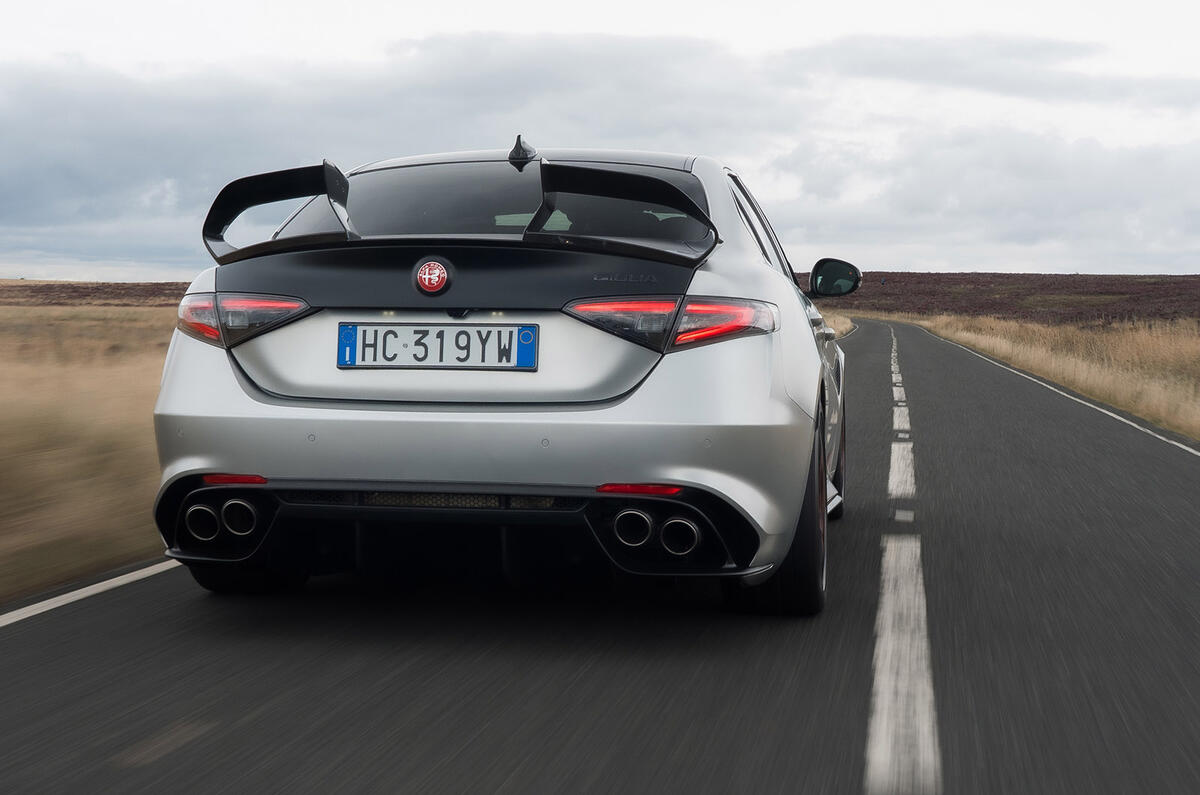 Alfa Romeo Giulia Quadrifoglio Luna Rossa review 2026 025