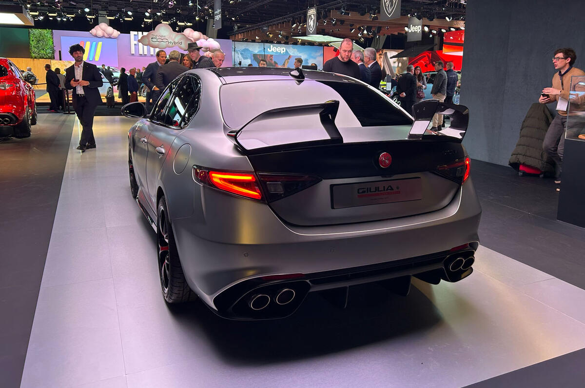 Alfa Romeo Giulia Quadrifoglio Luna Rosso Brussels motor show 2026 1