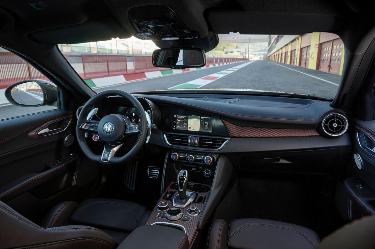 Alfa Romeo Giulia super sport interior Alfa Romeo Giulia super sport interior