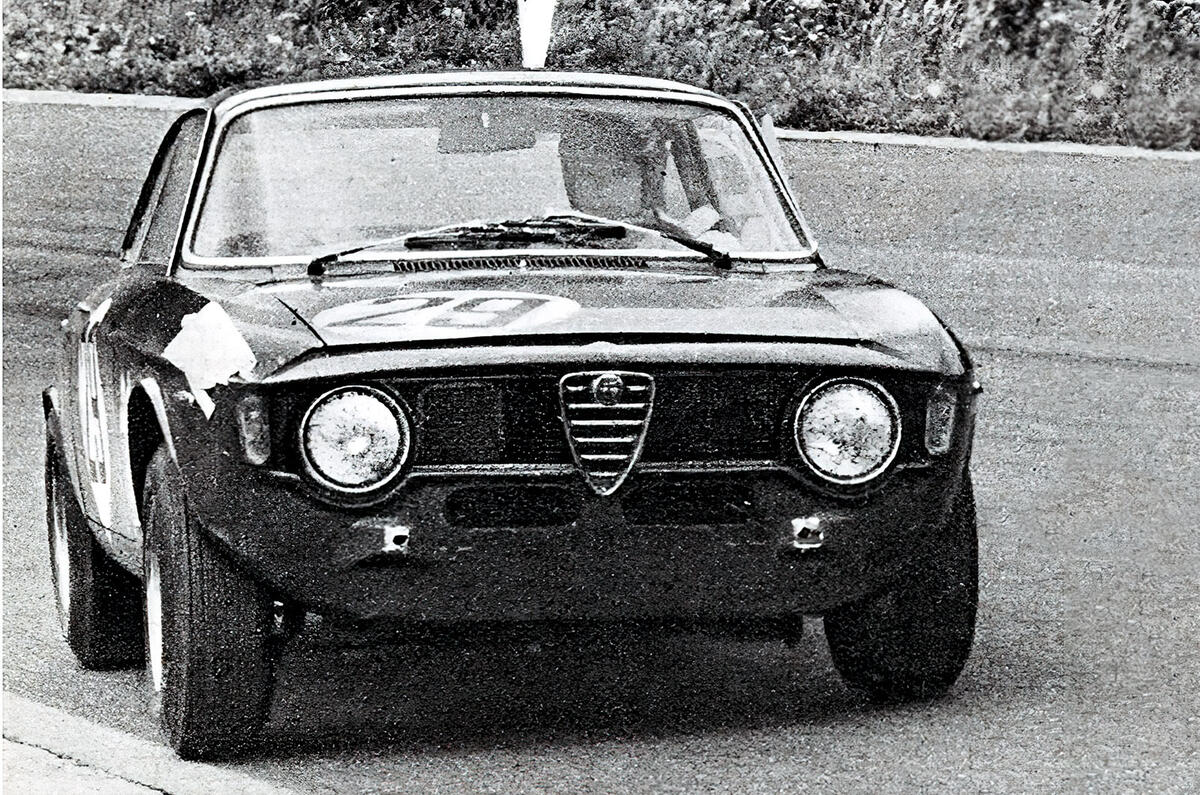 Alfa Romeo GTA front
