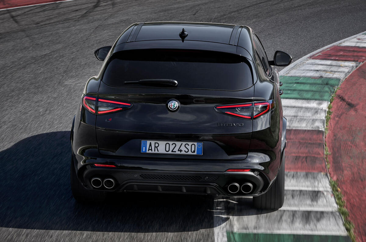 Alfa Romeo Stelvio Quadrifoglio super sport rear Alfa Romeo Stelvio Quadrifoglio super sport rear
