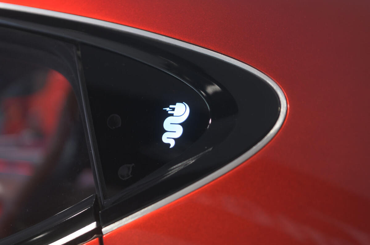 Alfa Romeo Tonale door badge