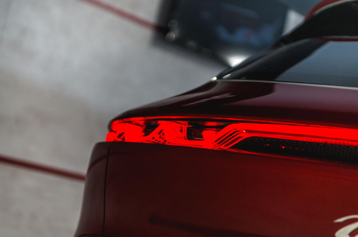 Alfa Romeo Tonale rear light