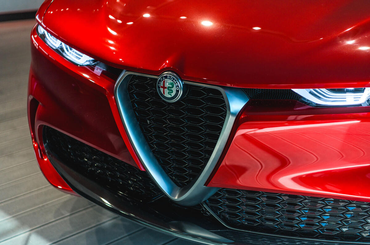 Alfa Romeo Tonale front