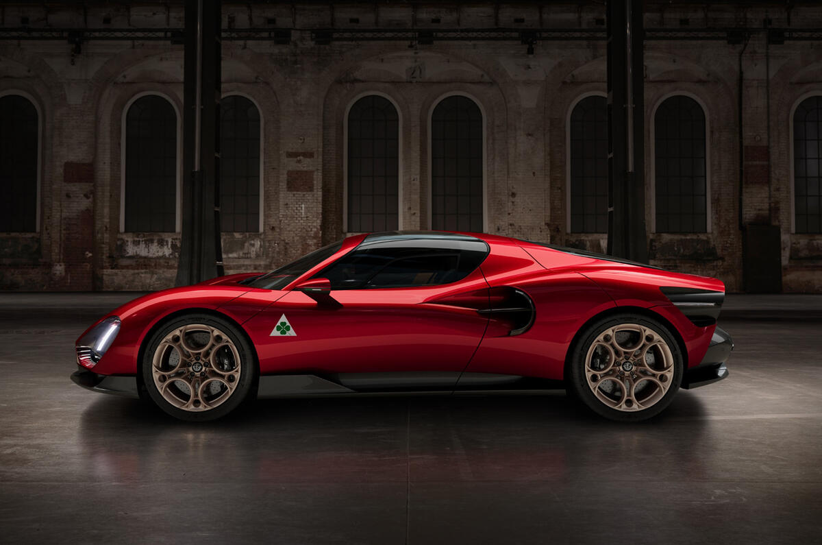 Alfa Romeo 33 Stradale studio side Alfa Romeo 33 Stradale studio side