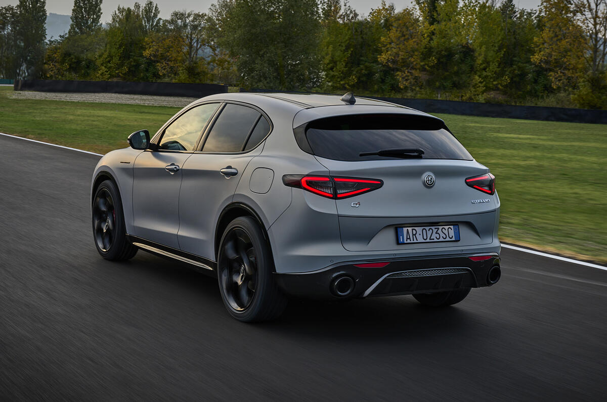 Alfa Romeo rear dynamic