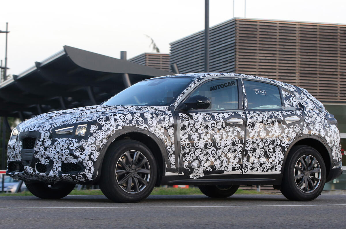 Alfa Romeo Stelvio - new spy pictures of 'driver's SUV'