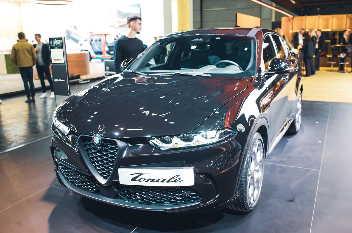 Alfa Romeo Tonale facelift front corner   paris motor show Alfa Romeo Tonale facelift front corner   paris motor show
