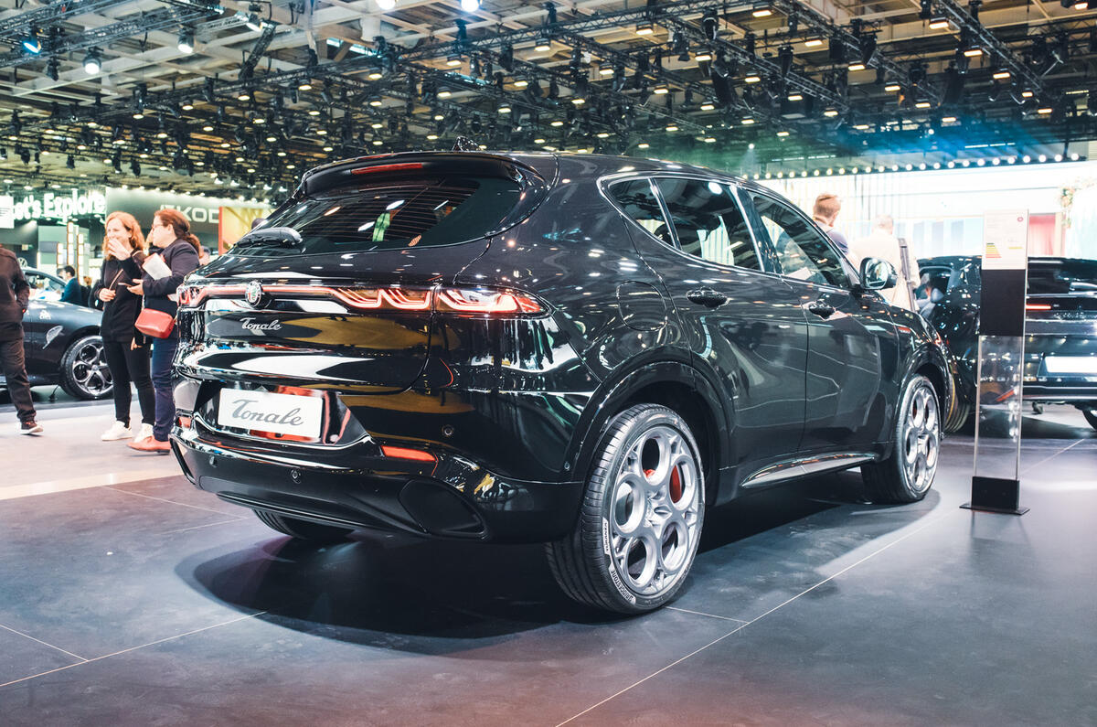 Alfa Romeo Tonale facelift rear   paris motor show Alfa Romeo Tonale facelift rear   paris motor show