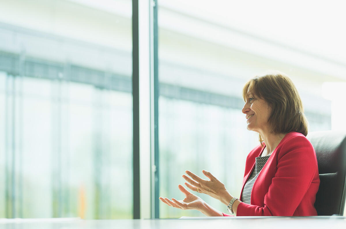 Alison Jones Stellantis PSA Autocar Awards 2021 0021 Alison Jones Stellantis PSA Autocar Awards 2021 0021