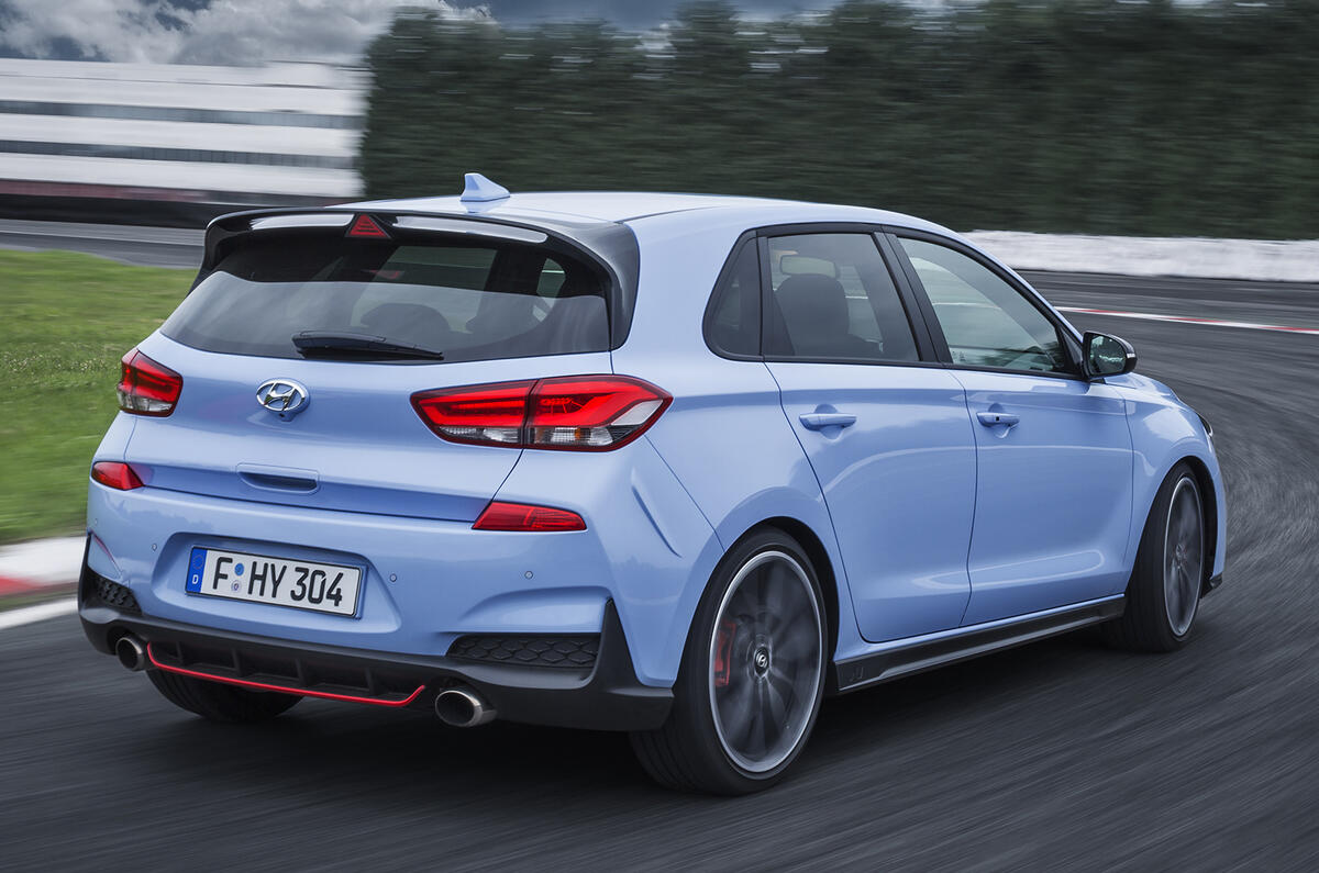 Hyundai i30N hot hatch revealed with 271bhp performance pack variant
