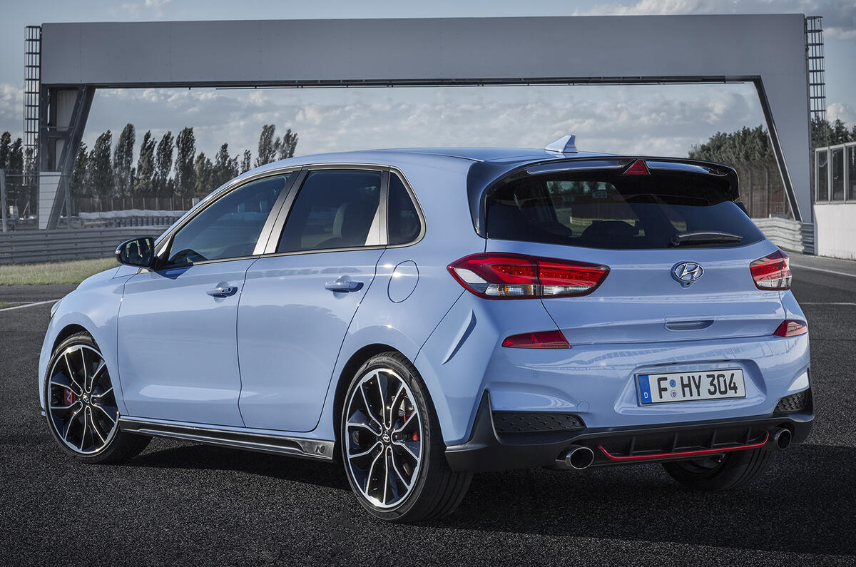 Hyundai i30N hot hatch revealed with 271bhp performance pack variant