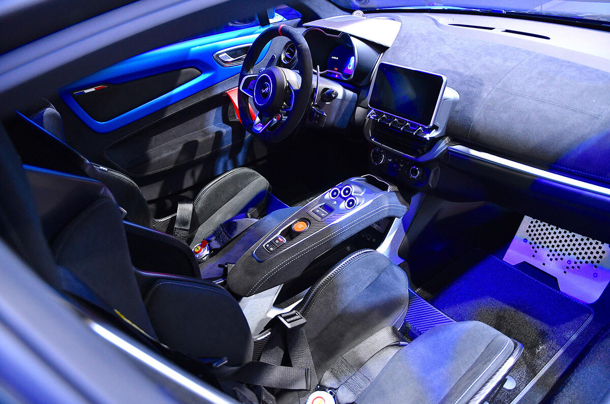 alpine a110 r 08 cabin alpine a110 r 08 cabin