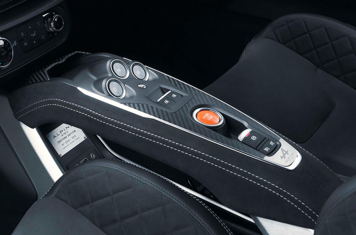 Alpine A110 S Enstone Edition centre console